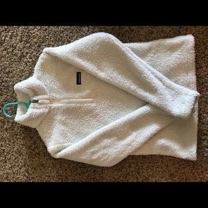 White Patagonia half zip. Size medium.